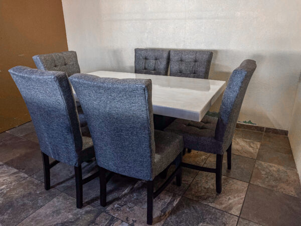 COMEDOR CON 6 SILLAS VEROCHI ALCAPARRA NEGRO.