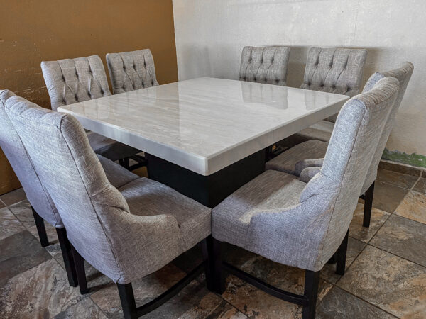 COMEDOR CON 8 SILLAS SASHA QUEEN PLATINO